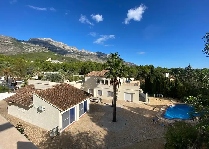 2 Pools - 24 Persons Altea