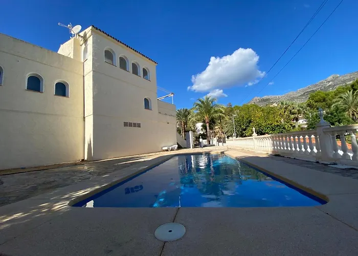 Villa 2 Pools - 24 Persons