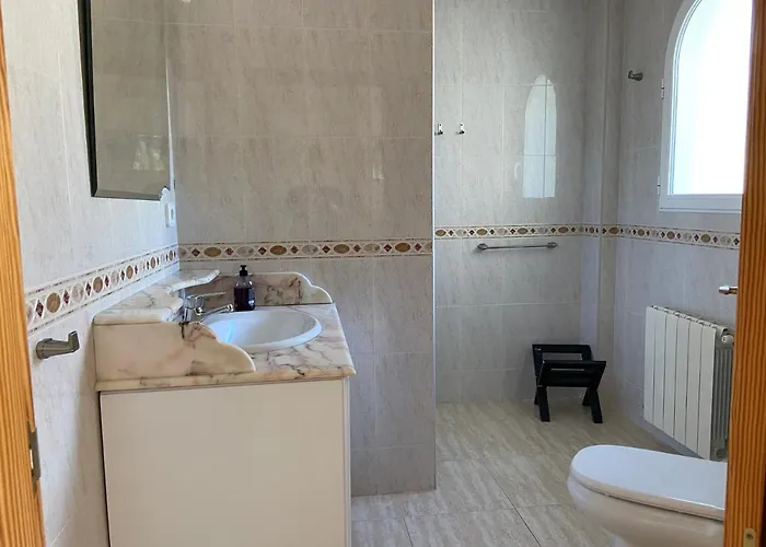 2 Pools - 24 Persons Villa *