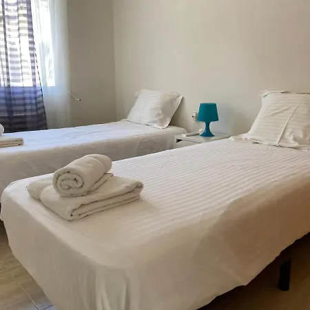 2 Pools - 24 Persons אלתיאה